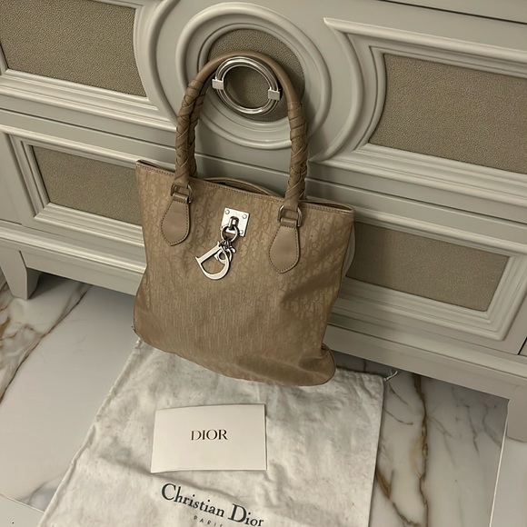 Authentic Dior bag - Picture 5 of 16